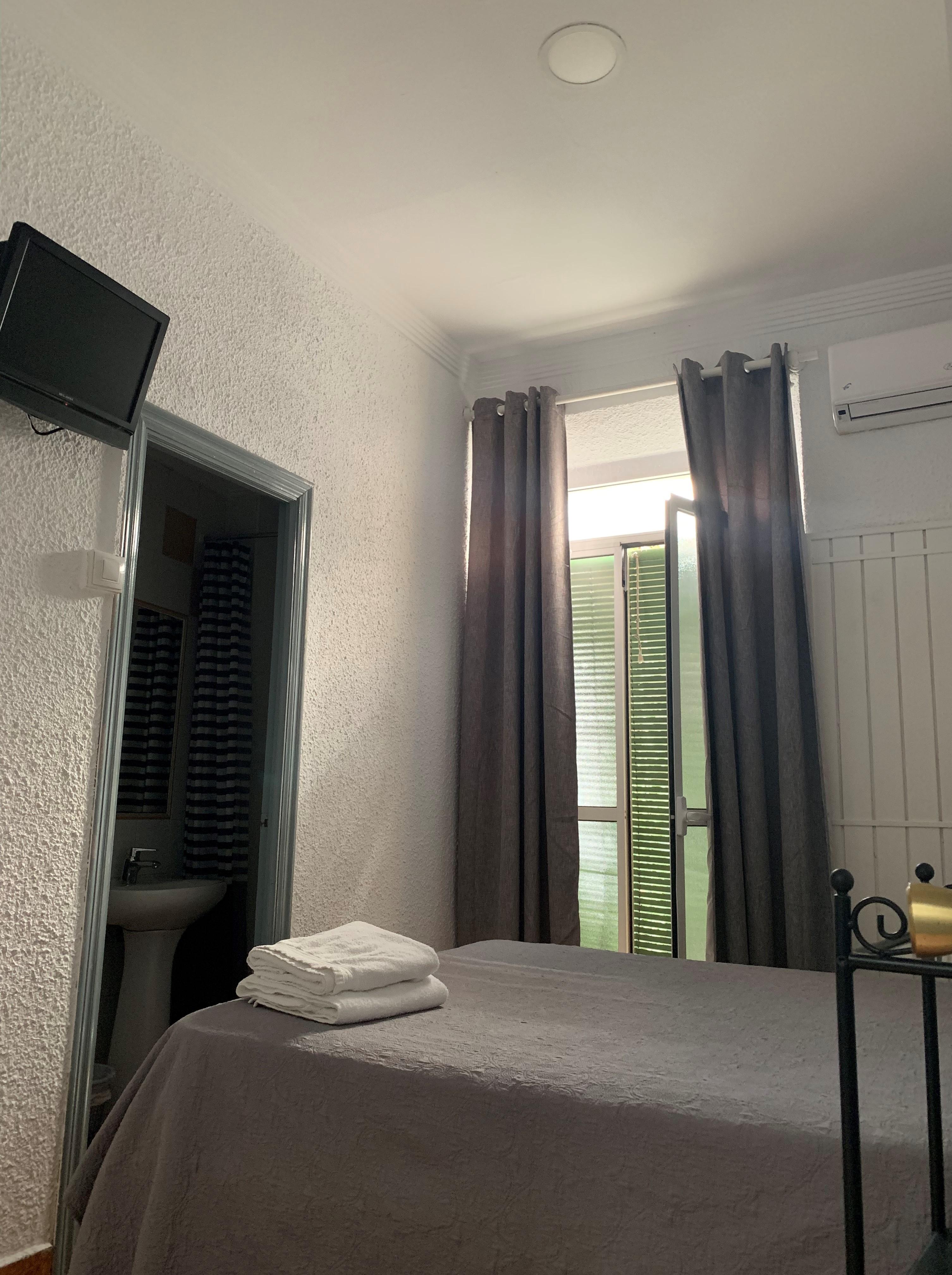Hostal Alcobia Sevilla Dış mekan fotoğraf