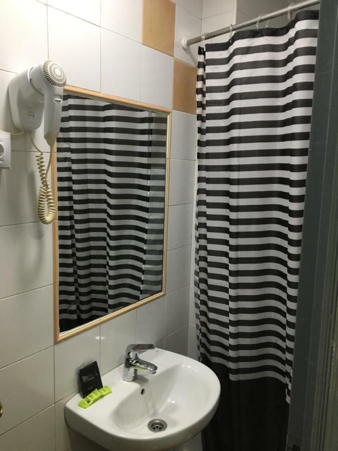 Hostal Alcobia Sevilla Dış mekan fotoğraf