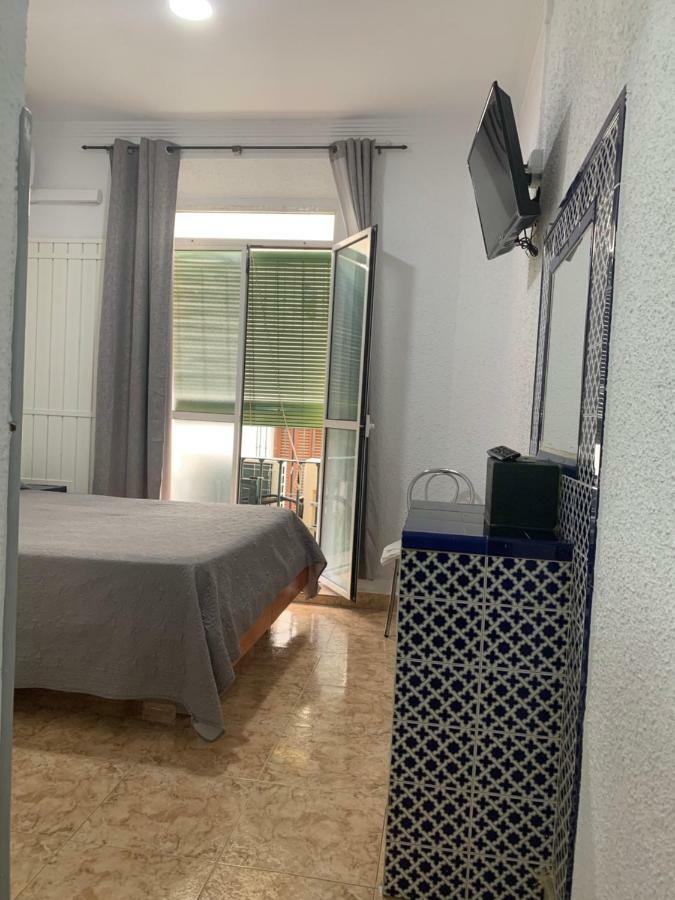 Hostal Alcobia Sevilla Dış mekan fotoğraf